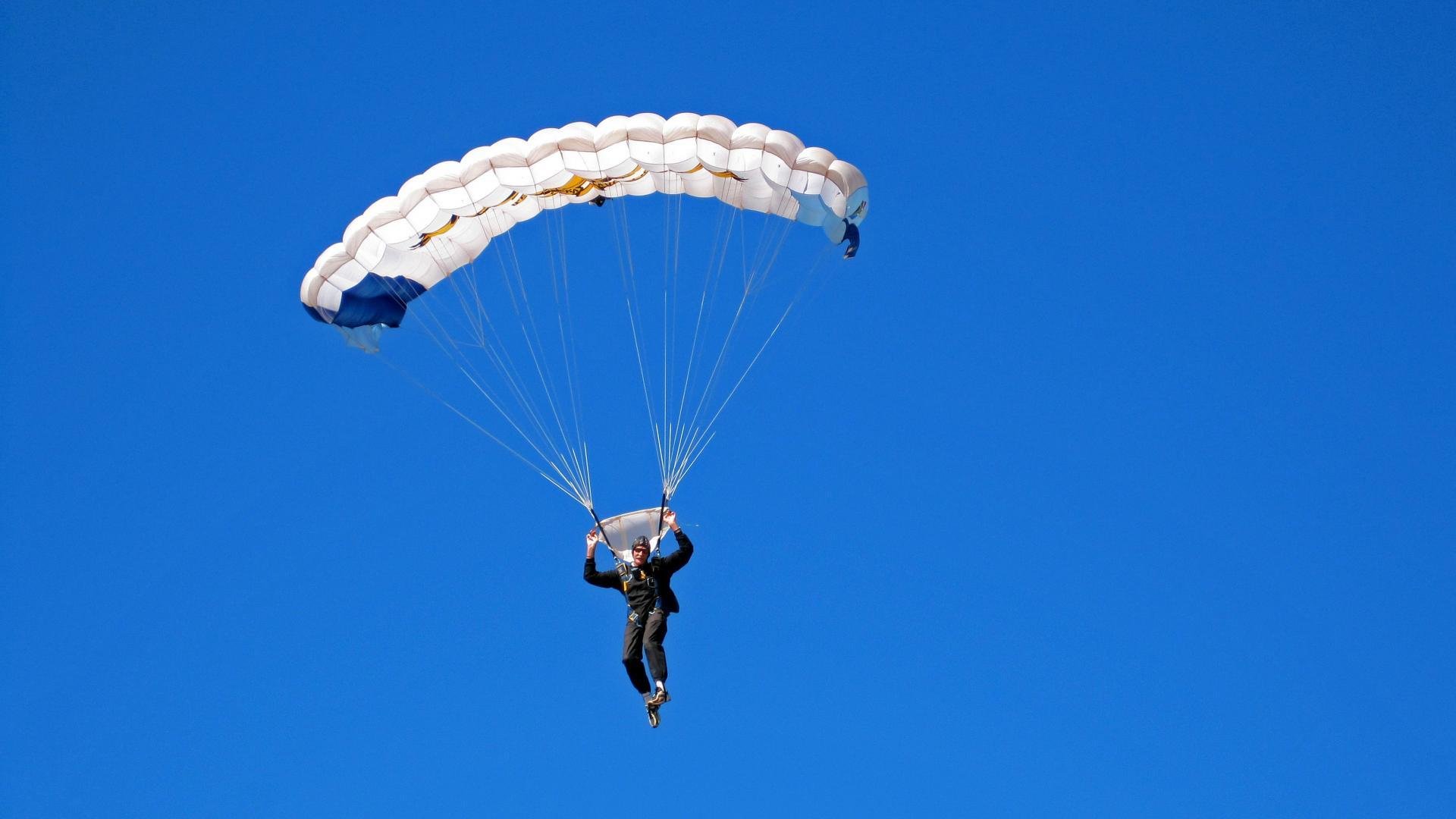 九游娱乐APP-_运动员多元发展：广告、慈善、商业全方位布局_，运动员商业化的背后原因